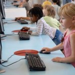 Da uno studio europeo i bambini si avvicinano a Internet dall’età di sette anni